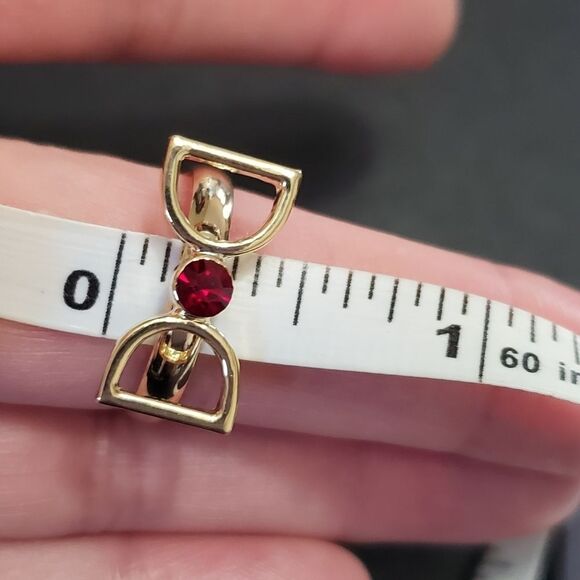 Gold tone red rhinestone bow ring - Picture 7 of 8